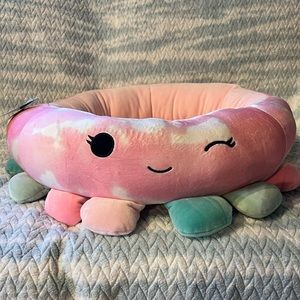 Oshun the Octopus Squishmallows Pet Bed